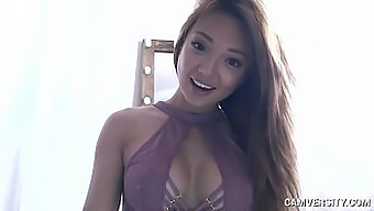 Wet And Wild: Asian Babe'S Steamy Webcam Show